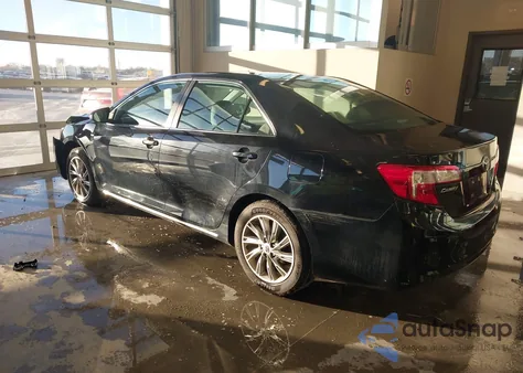 2012 Toyota Camry Le z USA, uszkodzony, nr VIN 4T1BF1FK1CU024757